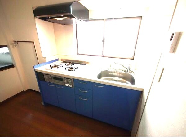 軍水町貸家のキッチン