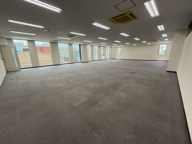 フリーダムビルの内装