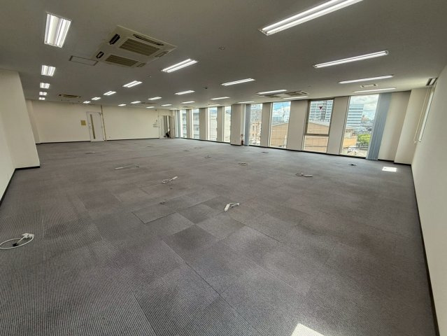 フリーダムビルの内装