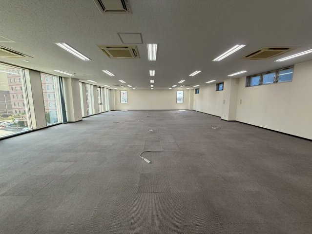 フリーダムビルの内装