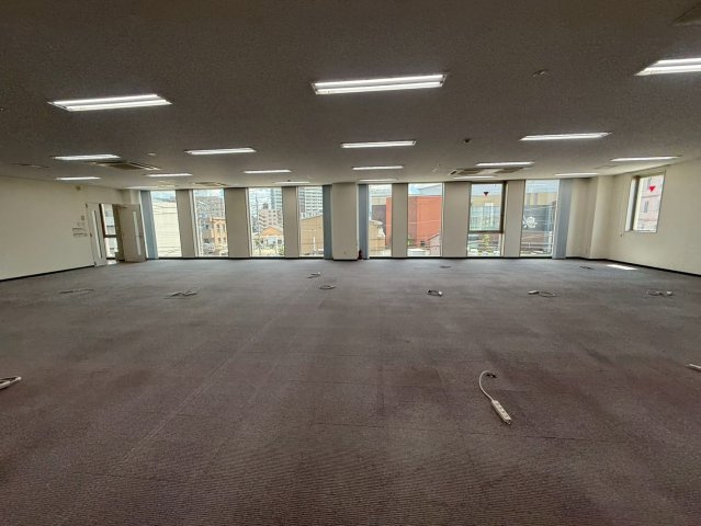 フリーダムビルの内装