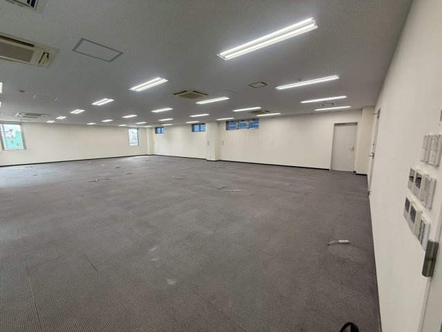 フリーダムビルの内装