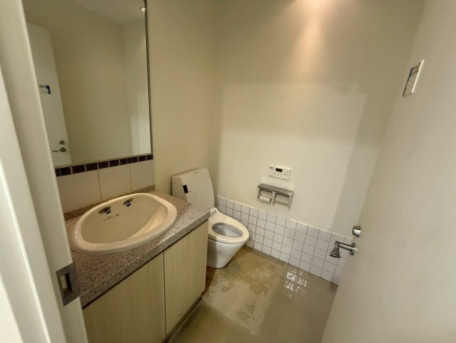 フリーダムビルのトイレ