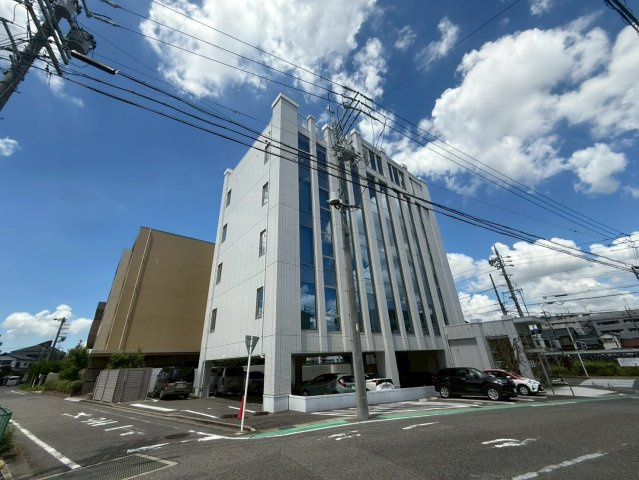 フリーダムビルの外観