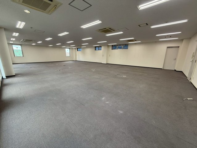 フリーダムビルの内装