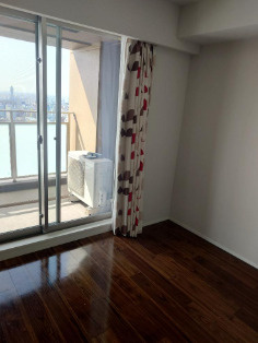 大阪市中央区高津3丁目　２ＬＤＫファミリータイプ　オーナーチェンジ物件の洋室