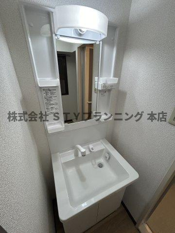 仲介手数料０円！レジデンシア東別院の独立洗面台