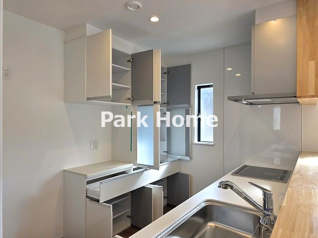 高知市福井町-A号地- 新築戸建ての収納|キッチン・カップボード