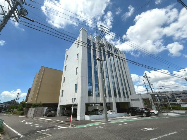 フリーダムビルの外観