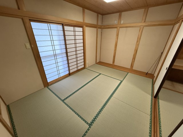 庄内幸町戸建ての和室