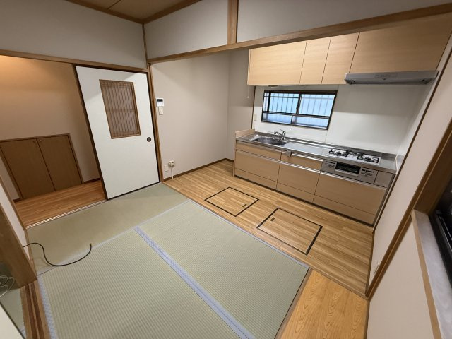 庄内幸町戸建ての居間・リビング