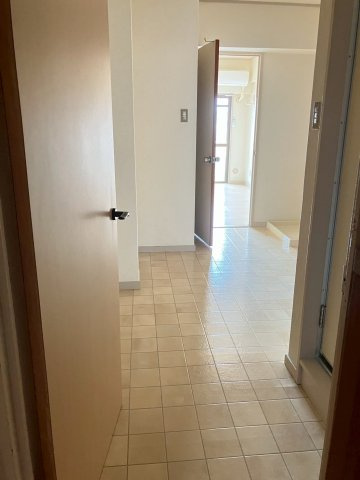 キャピタルハイツ402の玄関