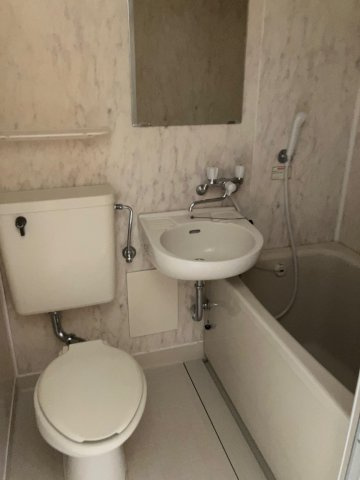 キャピタルハイツ402の浴室