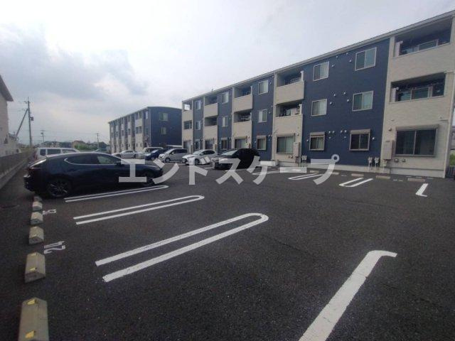 アルエットＢの駐車場|高崎、前橋のお部屋探しはエンドスケープまで！お客様の理想お聞かせ下さい♪