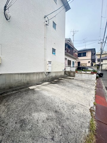 阪井マンションの駐車場