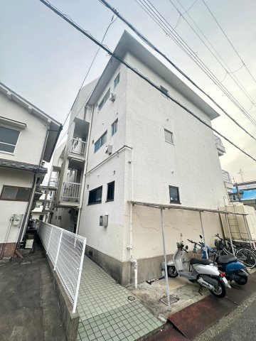 阪井マンションの外観
