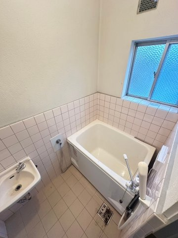 阪井マンションの浴室