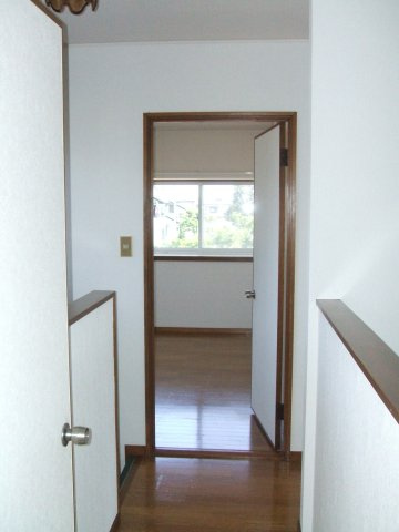 西二十一番町貸家の内装