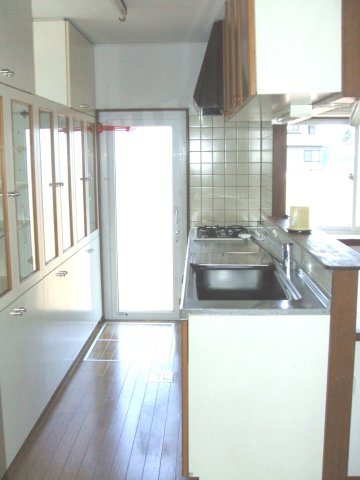 西二十一番町貸家のキッチン