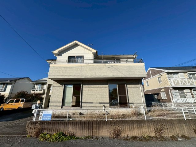 -三丁目不動産-　熊谷市新島　内工事　平成18年駐車3台の外観