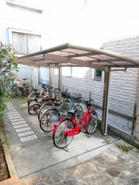 シャンゼルブ駒込のその他共用部分|★屋根付き駐輪場★