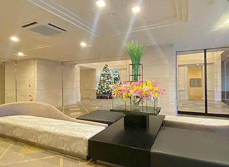 大阪市浪速区湊町　２ＬＤＫ＋Ｓ　オーナーチェンジ物件のロビー