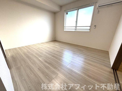 【寝室】 | D-roomCⅧ | 洋室7.4帖