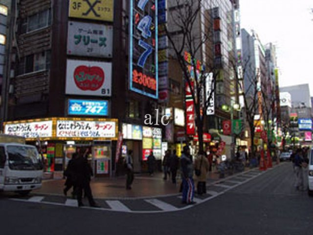 新宿区西新宿８丁目の賃貸マンションの周辺