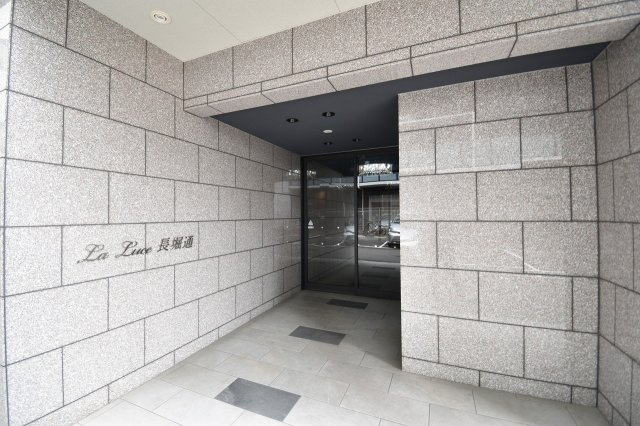 LaLuce長堀通のエントランス