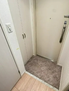 スプランディッド新大阪DUEの玄関