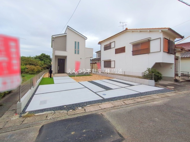 グラファーレ富田町榎津の前面道路含む現地写真