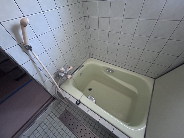 和歌山市直川・中古戸建・116063の浴室
