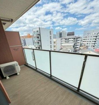 グランカーサ新大阪SOUTHのバルコニー
