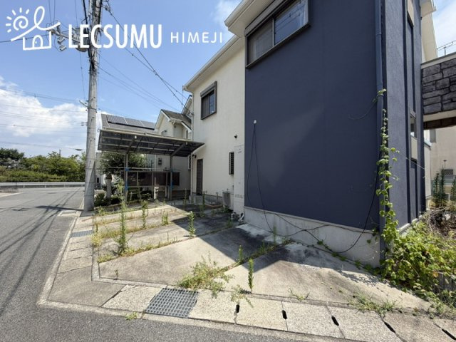 姫路市網干区新在家/中古戸建の駐車場