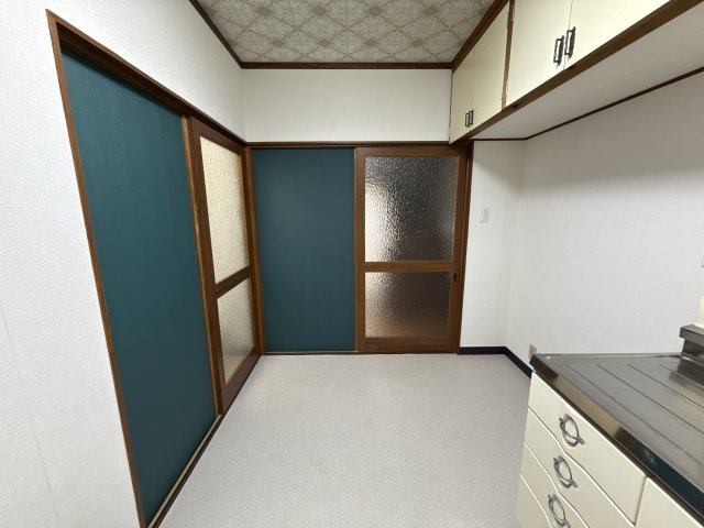 五軒邸　店舗付き住宅の居間・リビング