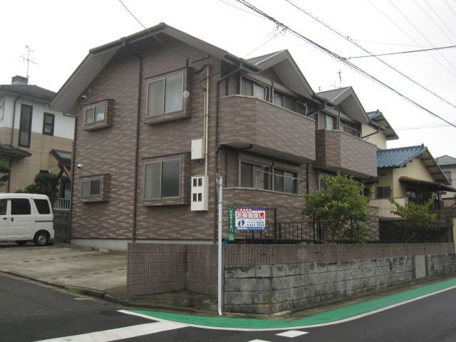 泉ハイツの外観