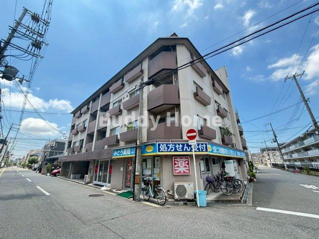 長居椿マンションの外観