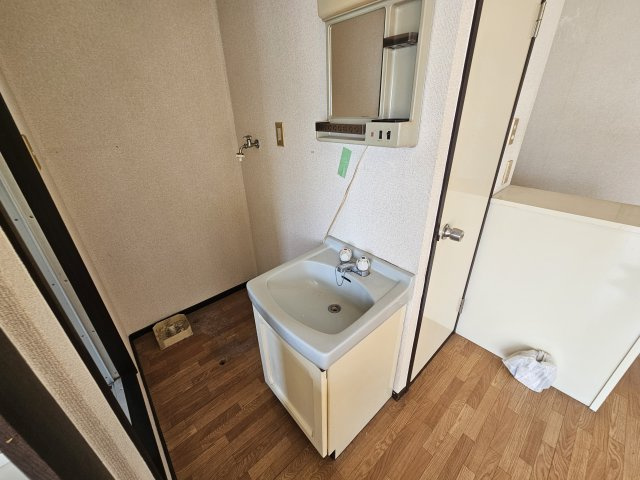 ウィンディアA棟の洗面所