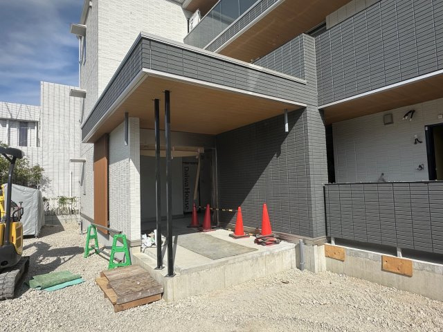 佐鳴台3-48-14新築アパートのエントランス