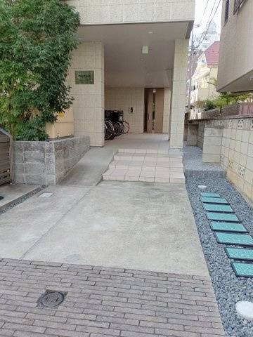 Ｂｒｉｓｅ　Ｆｒｅｓｉａのエントランス