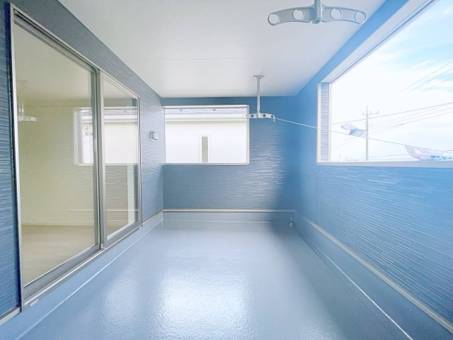 新築戸建・建売　深谷市武蔵野　CRADLE GARDEN　全3棟のバルコニー|インナーバルコニーは天候に左右されずに、プライベートな空間でくつろぎや洗濯物干しに最適！