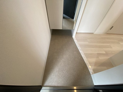 【玄関】 | エスリード ザ・グラン天六 | 明るい玄関です