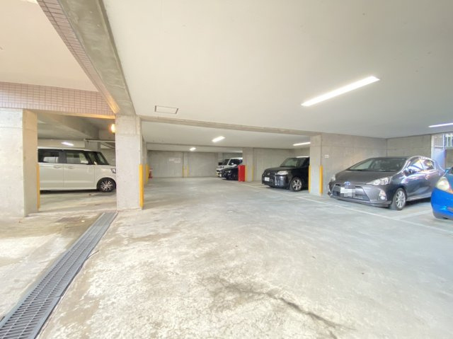 アンハウスの駐車場