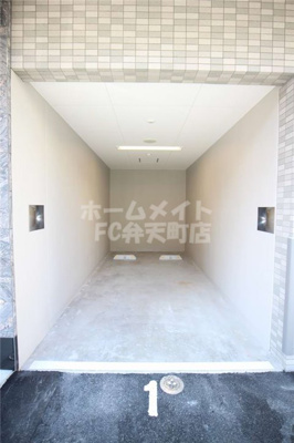 【駐車場】 | エスリードレジデンス大阪弁天町