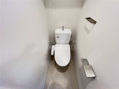 【トイレ】 | エスリードレジデンス大阪弁天町 | シンプルで使いやすいトイレです