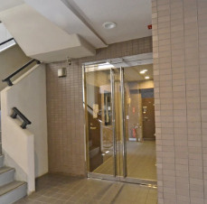 サンテミリオン練馬駅前のエントランス
