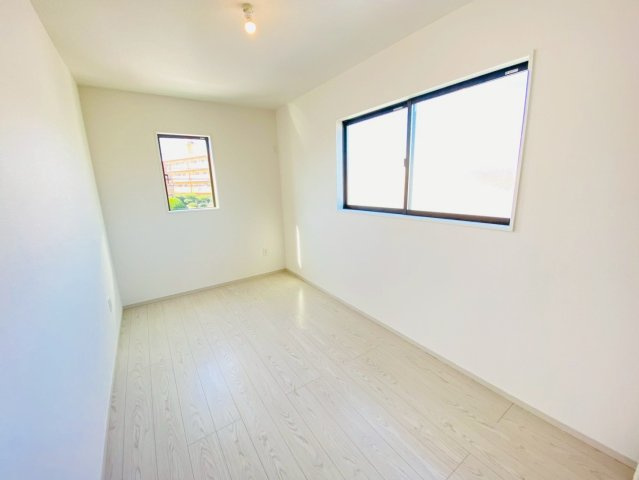 ケイアイエルデ／東区尾ノ上１期／１号棟の洋室