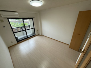 グラン・リーオ北伊丹2の居間