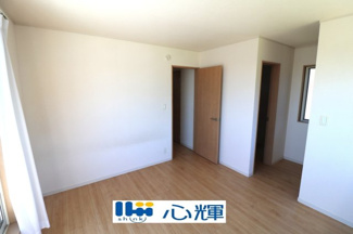 【洋室】 | 西平原1丁目（オール電化・2階建）土地面積：約100坪 | ウォークインクローゼット付き