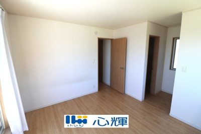 【洋室】 | 西平原1丁目（オール電化・2階建）土地面積：約100坪 | ウォークインクローゼット付き